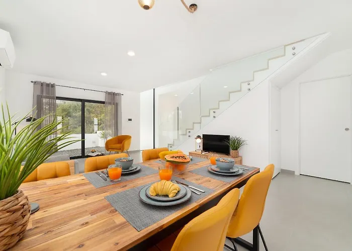 Villa - By Sch Pataias